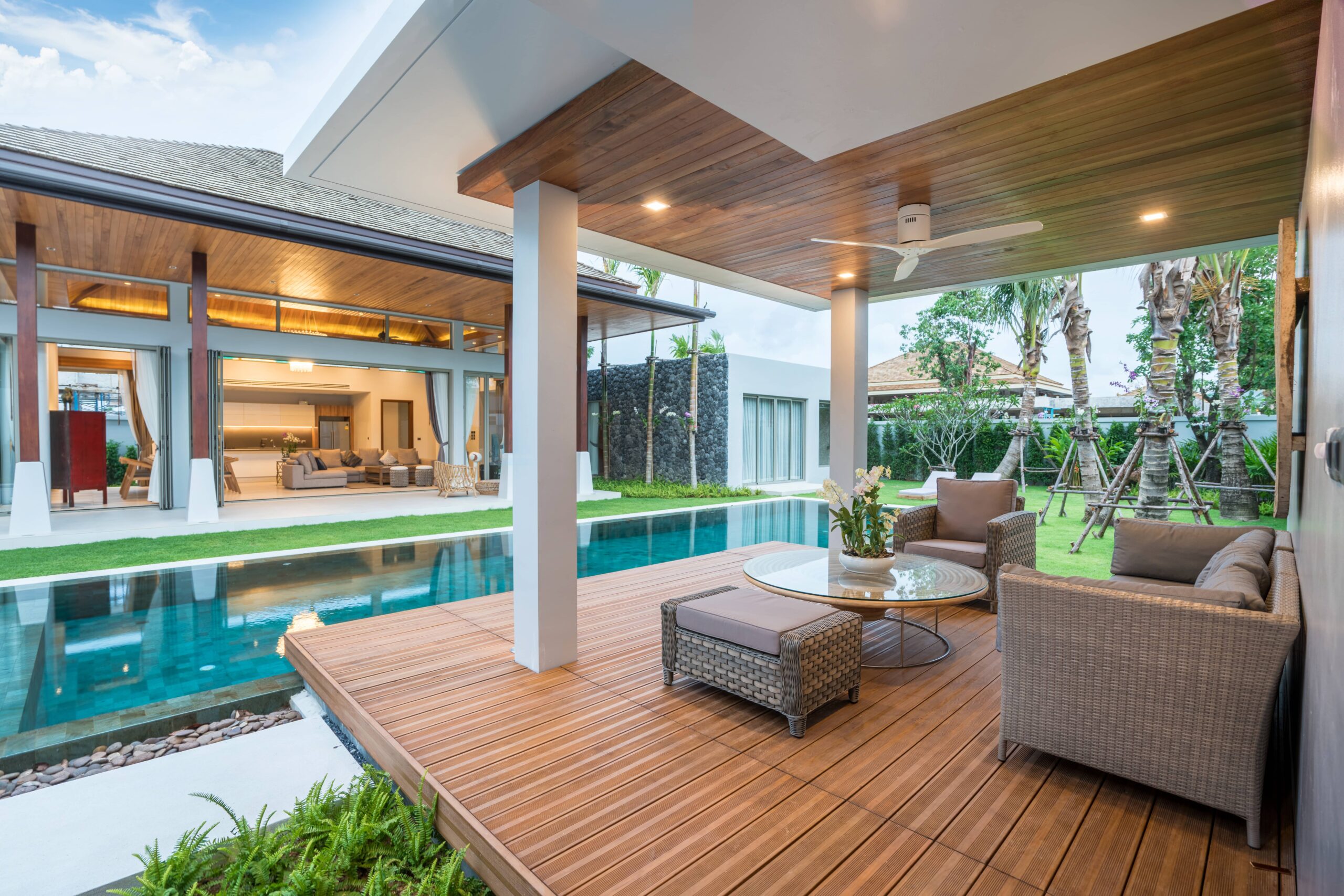pavimento-alluminio-exterior-design-pool-villa-with-swimming-pool-home-house-decoral